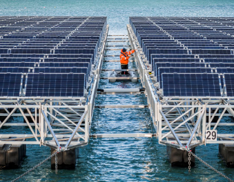 high-altitude floating solar farm